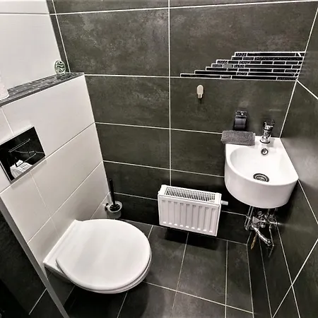 Daire Goldcentral Art B6-private Terrace-steps From New York Cafe