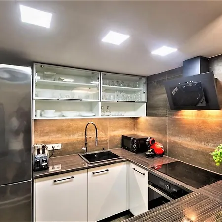 Goldcentral Art B6 Apartment Budapest
