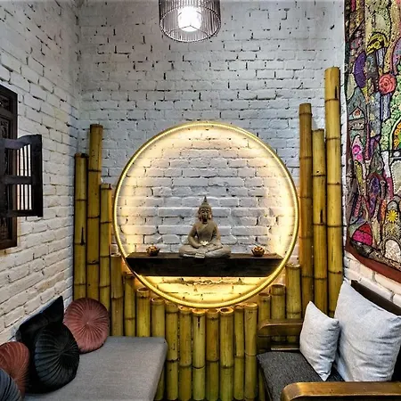 Goldcentral Art B6-private Terrace-steps From New York Cafe *
