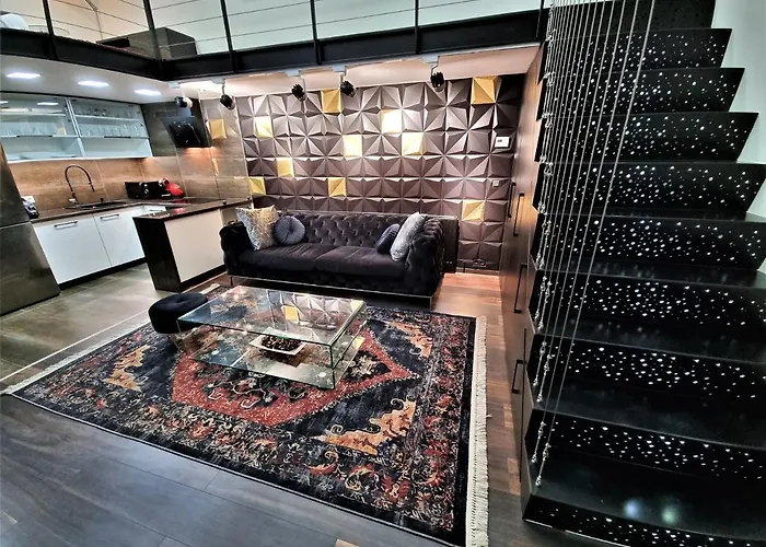 Appartamento Goldcentral Art B6-private Terrace-steps From New York Cafe *