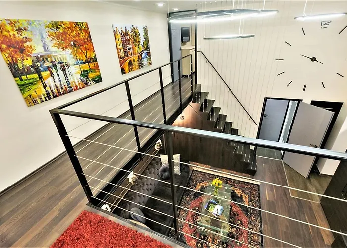 Goldcentral Art B6-private Terrace-steps From New York Cafe * Budapesta