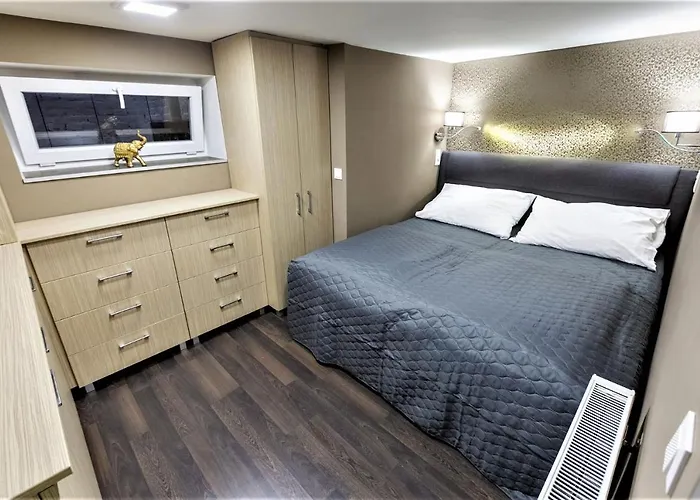 Appartement Goldcentral Art B6-private Terrace-steps From New York Cafe *