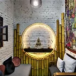 Goldcentral Art B6-private Terrace-steps From New York Cafe *