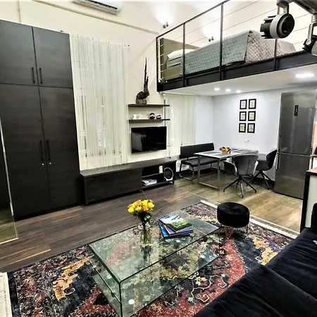 Goldcentral Art B6-private Terrace-steps From New York Cafe Appartement